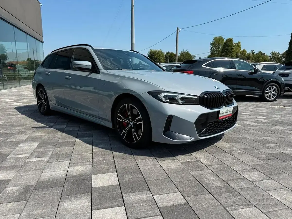 Usata BMW 318 M Sport 150 CV (110 kW) 2025 Grigio Station wagon