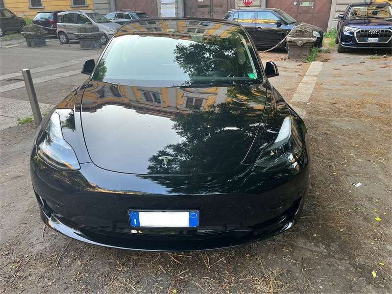 Nero Usata 2023 Tesla Model 3 Standard Range Tre volumi | 26.500 € (Ottimo prezzo) - Immagine 1/4