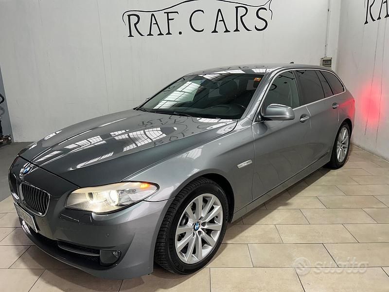 Usata BMW 530 Efficient Dynamics 244 CV (179 kW) 2010 Grigio Station wagon