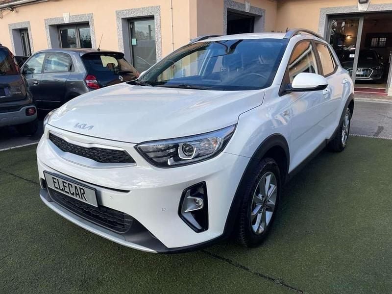 Bianco Usata 2023 Kia Stonic Urban SUV | 12.900 € (Ottimo prezzo) - Immagine 1/4