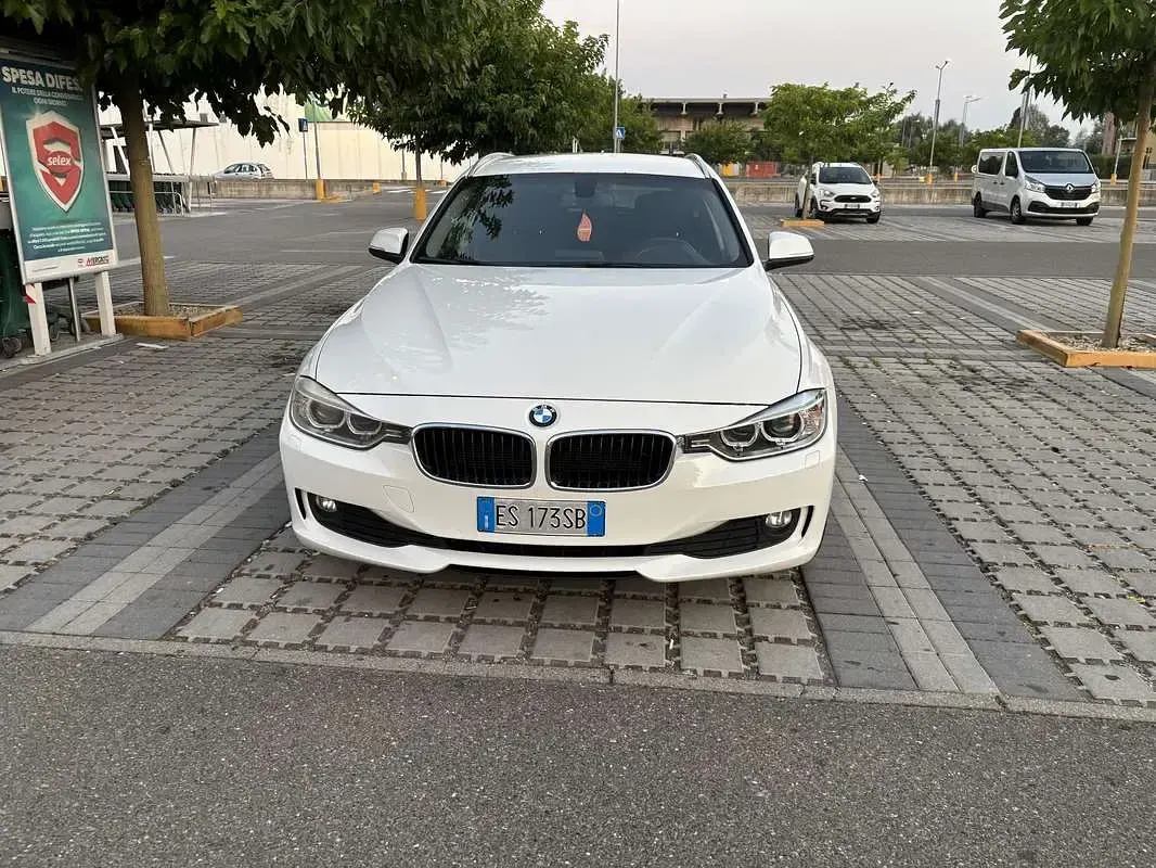 Usata BMW 320 Luxury Line 184 CV (135 kW) 2014 Station wagon
