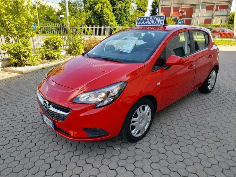 Rosso Usata 2019 Opel Corsa Tre volumi | 10.500 € (Buon prezzo) - Immagine 1/4