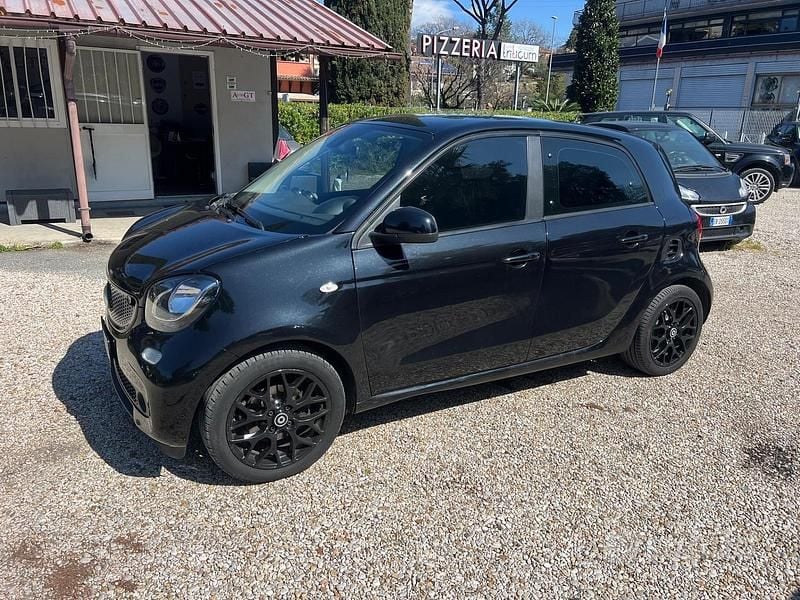 Usata Smart ForFour Passion 90 CV (66 kW) 2018 Nero Utilitaria