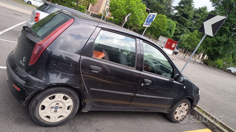 Usata Fiat Punto 60 CV (44 kW) 2006 Nero Utilitaria