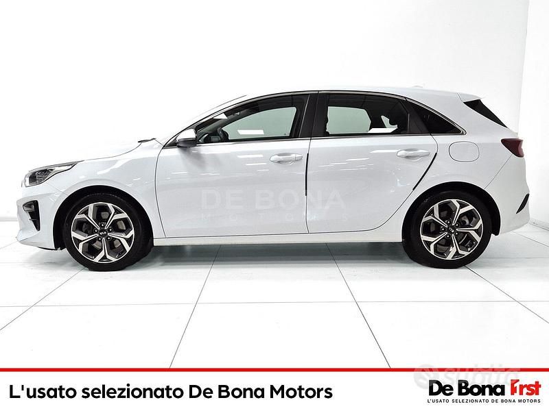 Usata Kia Ceed Style 95 CV (69 kW) 2022 Bianco Utilitaria