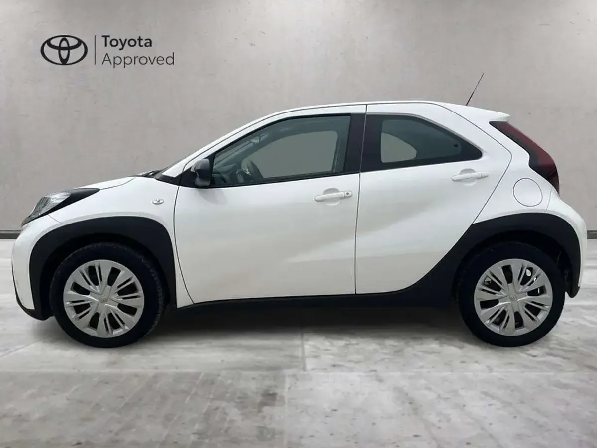 Usata Toyota Aygo X Active 72 CV (52 kW) 2022 Bianco SUV