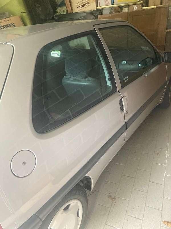 Usata Citroën Saxo 60 CV (44 kW) 2001 Utilitaria