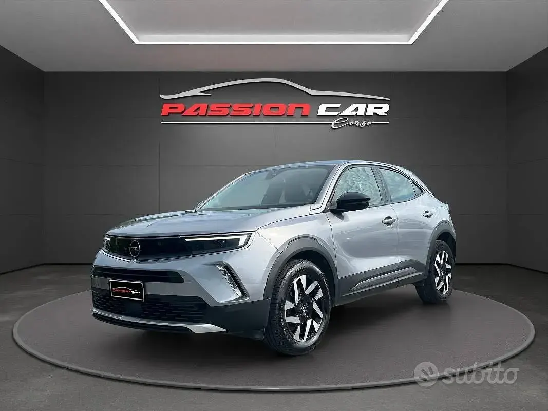 Usata Opel Mokka Elegance 101 CV (74 kW) 2023 Grigio SUV