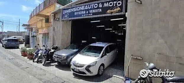 Usata Opel Zafira Tourer 120 CV (88 kW) 2012 Bianco Monovolume