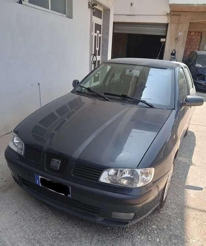 Usata 2001 Seat Ibiza Tre volumi | 2500 € - Immagine 1/4