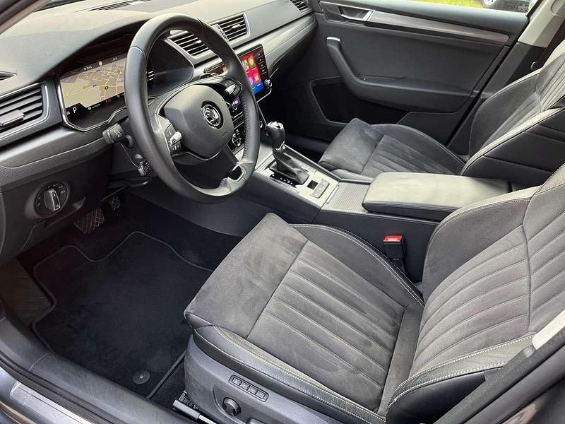 Usata Skoda Superb Style 150 CV (110 kW) 2022 Grigio metallizzato Station wagon