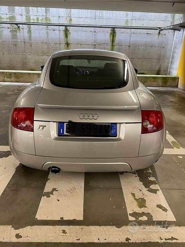 Usata Audi TT 180 CV (132 kW) 1999 Grigio Coupé