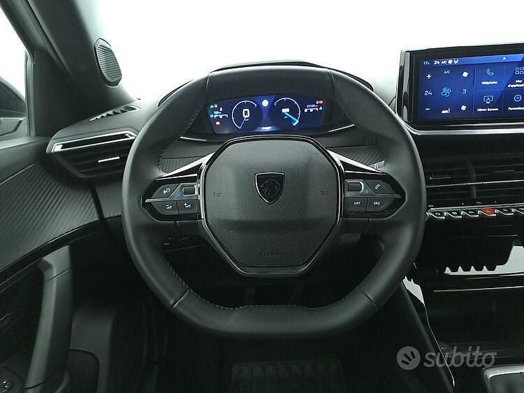 Usata Peugeot 2008 Allure 100 CV (73 kW) 2025 Bianco SUV
