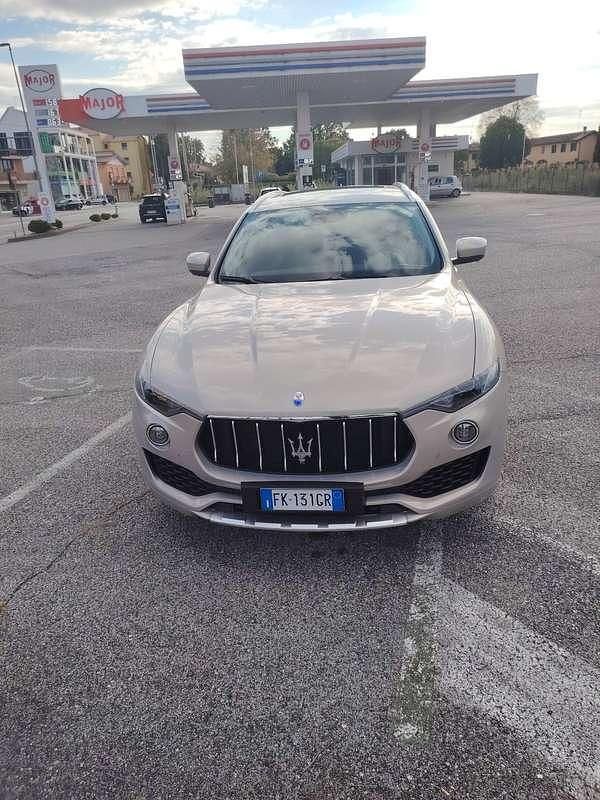 Usata Maserati Levante 275 CV (202 kW) 2017 Bronzo SUV