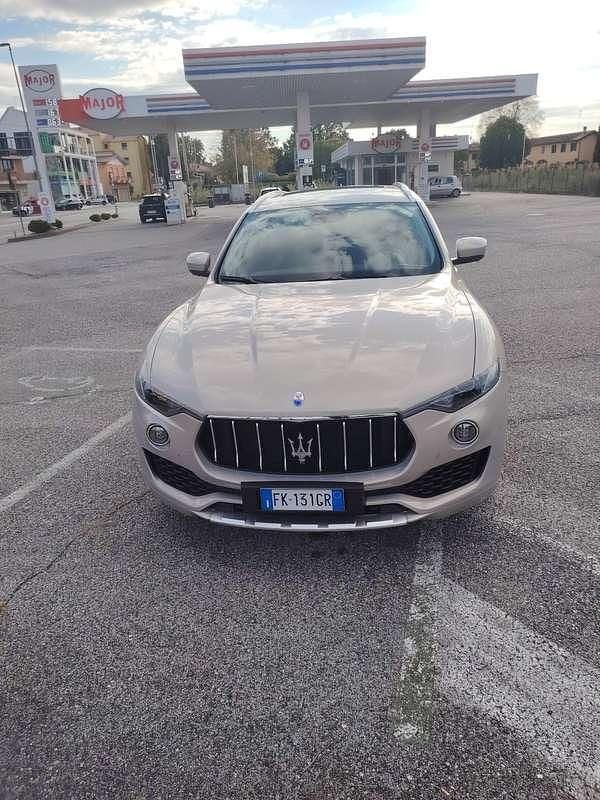 Usata Maserati Levante 275 CV (202 kW) 2017 Bronzo SUV