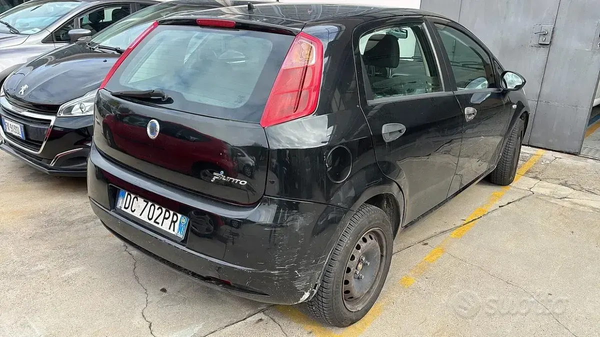 Usata Fiat Grande Punto Dynamic 65 CV (47 kW) 2006 Nero Utilitaria