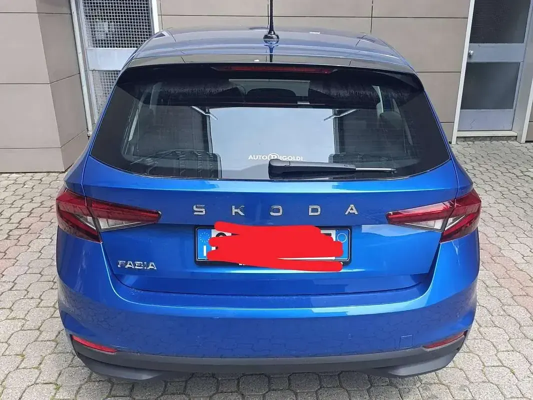 Usata Skoda Fabia 80 CV (58 kW) 2024 Blu/azzurro Utilitaria