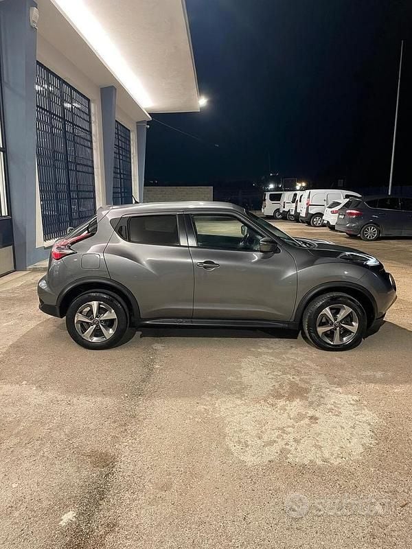 Usata Nissan Juke N-Connecta 110 CV (80 kW) 2019 Grigio SUV