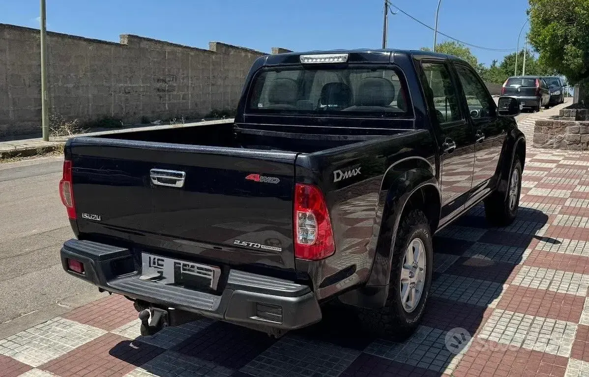Usata Isuzu D-Max 136 CV (100 kW) 2007 Nero Pick-up