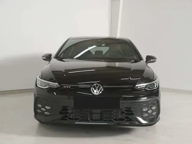Usata VW Golf VIII GTI 265 CV (194 kW) 2025 Nero pastello