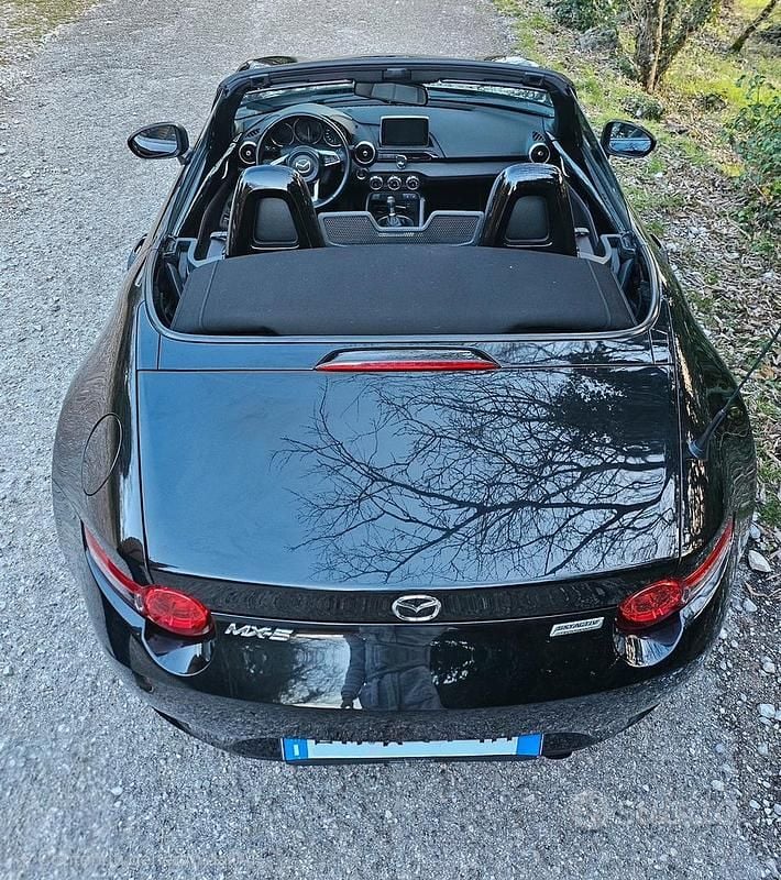 Usata Mazda MX5 160 CV (117 kW) 2018 Nero Cabrio