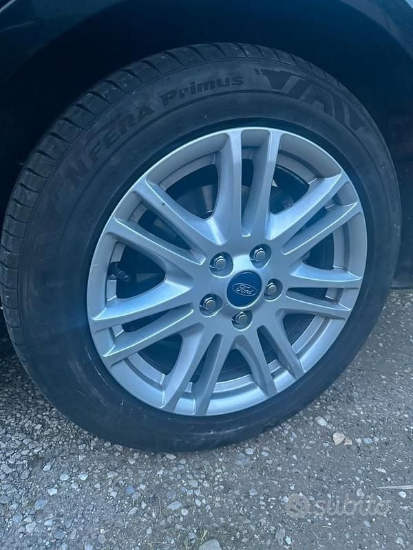 Usata Ford C-MAX 115 CV (84 kW) 2015 Nero Monovolume