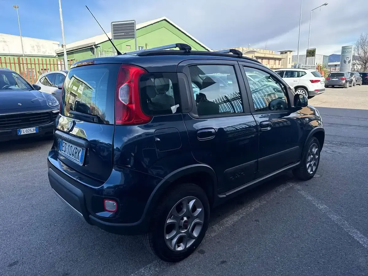 Usata Fiat Panda 4x4 75 CV (55 kW) 2013 Blu/azzurro Utilitaria