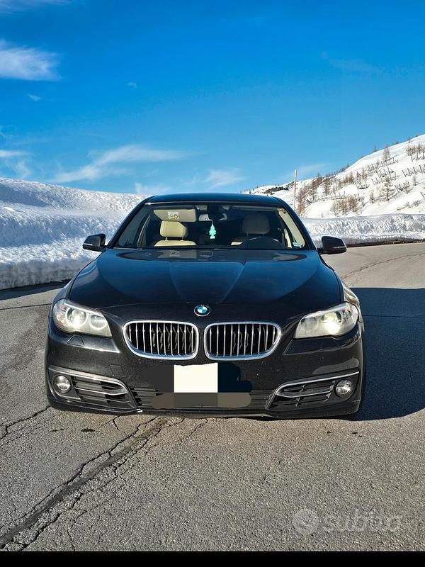Usata BMW 525 Luxury Line 218 CV (160 kW) 2015 Nero Berlina