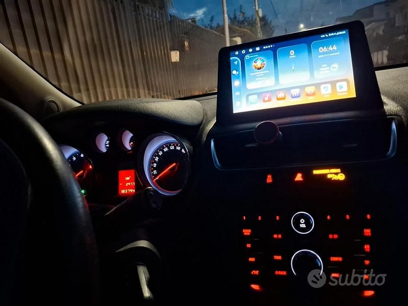 Usata Opel Mokka 140 CV (102 kW) 2014 Grigio SUV