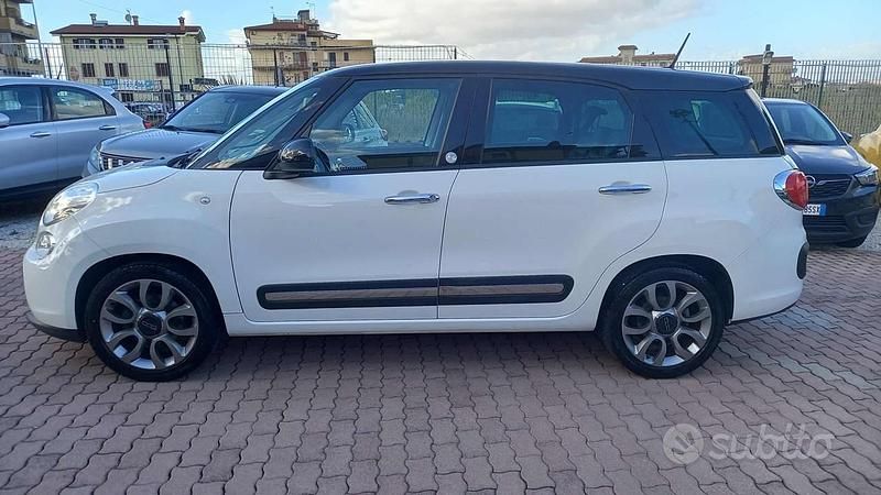 Usata Fiat 500L Living 105 CV (77 kW) 2014 Bianco Monovolume