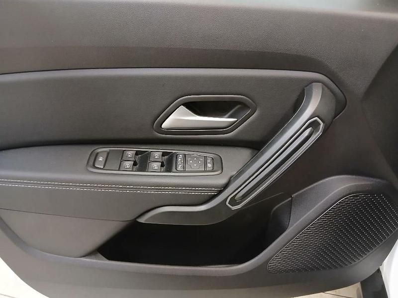 Usata Dacia Duster Journey 101 CV (74 kW) 2024 Bianco SUV