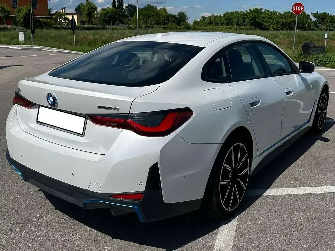 Usata BMW i4 Sport Line 105 kW (143 CV) 2022 Bianco Berlina