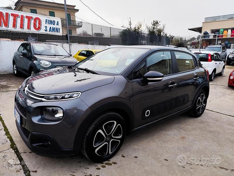 Usata Citroën C3 Shine 101 CV (74 kW) 2019 Grigio Berlina