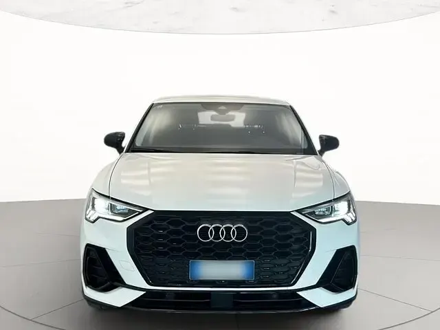 Usata Audi Q3 Sportback S-Line 150 CV (110 kW) 2023 Bianco ibis SUV