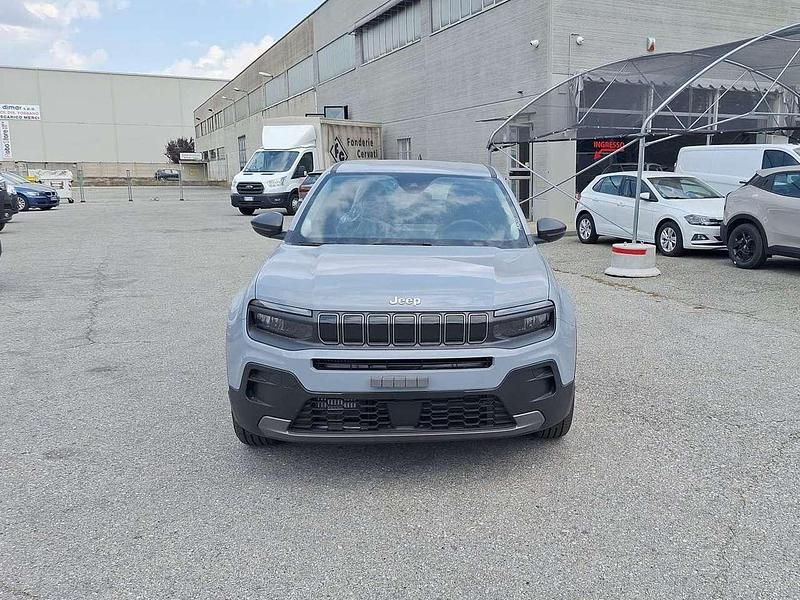 Nuova Jeep Avenger Longitude 101 CV (74 kW) 2025 Grigio SUV
