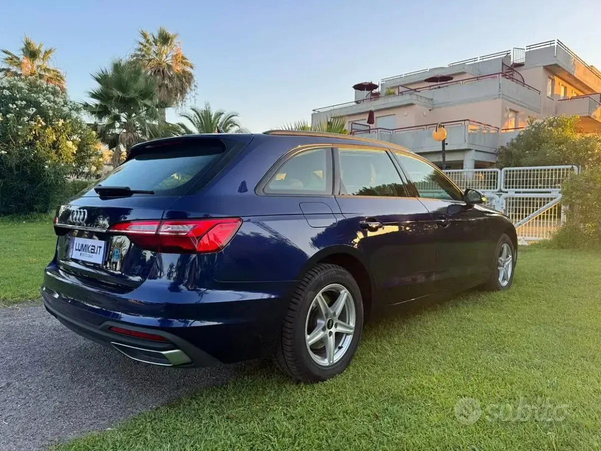 Usata Audi A4 Advanced Plus 136 CV (100 kW) 2022 Bluazzurro Station wagon