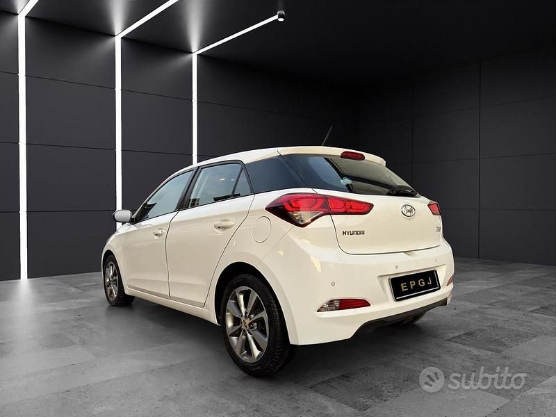 Usata Hyundai i20 Style 90 CV (66 kW) 2017 Bianco Berlina