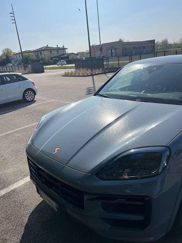 Usata Porsche Cayenne Coupe 470 CV (345 kW) 2024 Grigio SUV