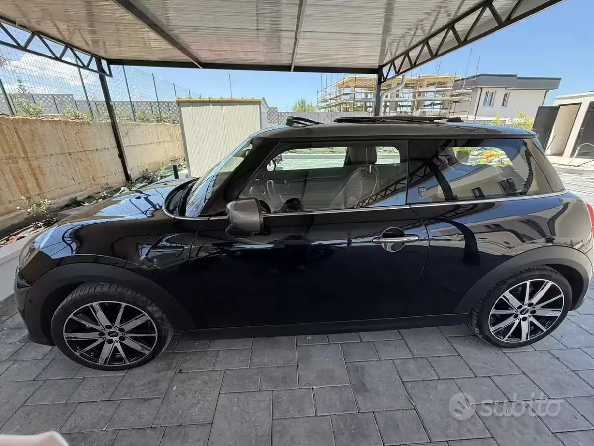 Usata Mini Cooper 136 CV (100 kW) 2024 Nero Utilitaria