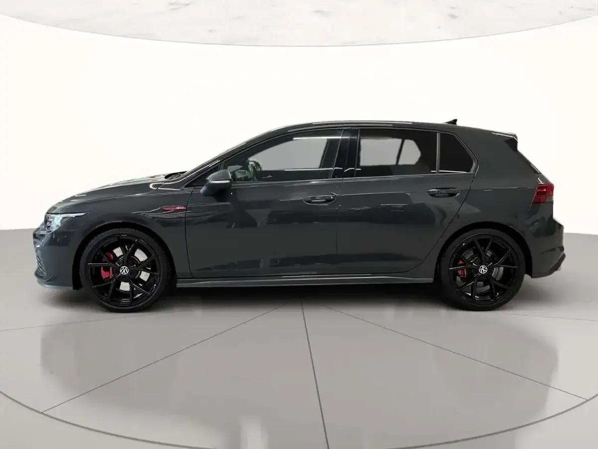Usata VW Golf VIII GTI 245 CV (180 kW) 2024 5k urano grey Berlina