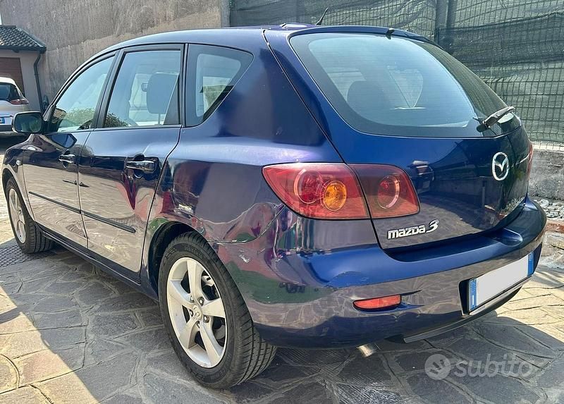 Usata Mazda 3 109 CV (80 kW) 2005 Blu Berlina