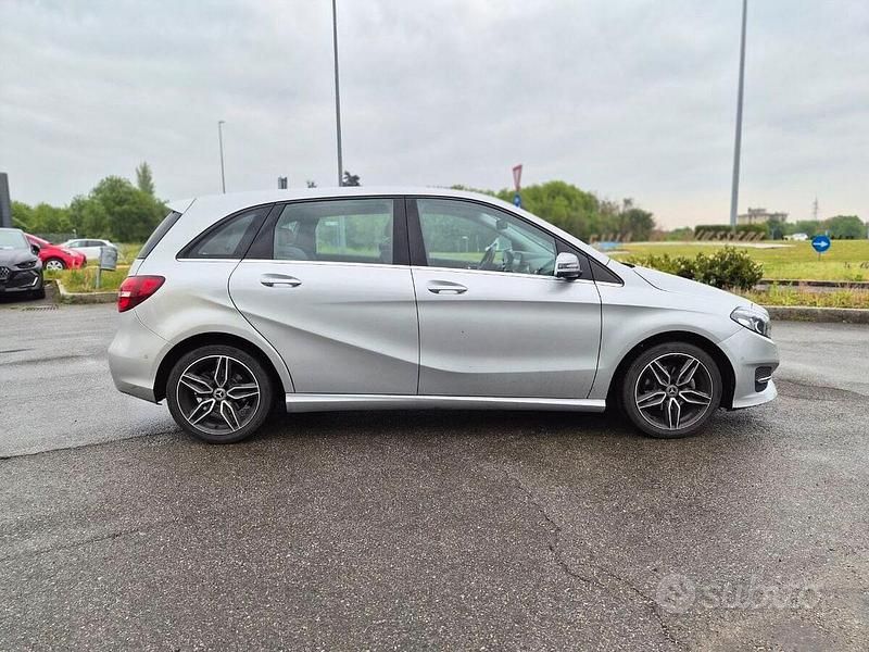 Käytetty Mercedes B180 Premium 109 HP (80 kW) 2017 Harmaa Tila-auto
