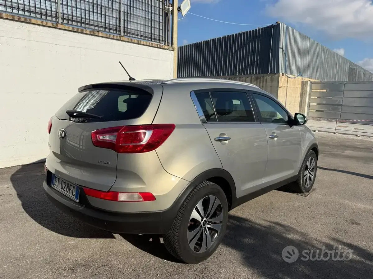 Usata Kia Sportage 116 CV (85 kW) 2013 Giallo SUV
