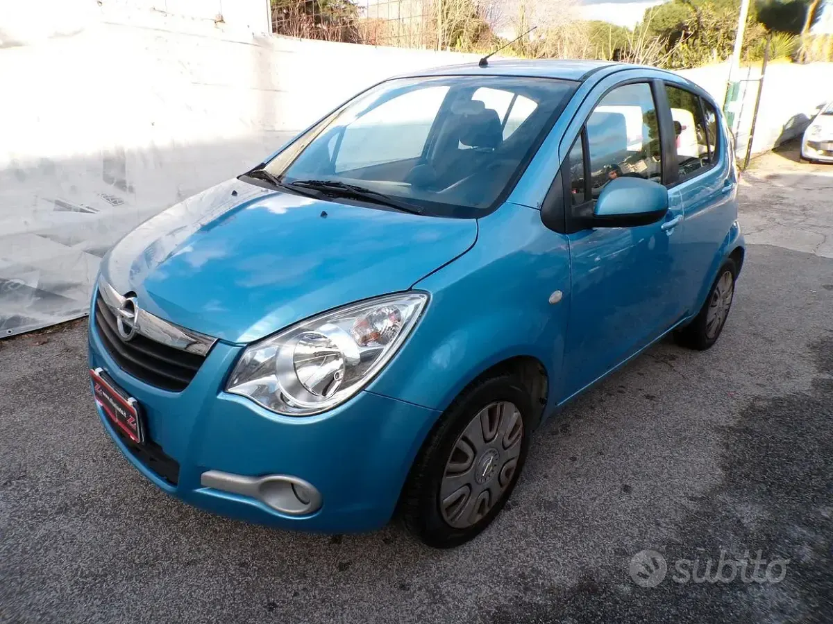 Usata Opel Agila 68 CV (50 kW) 2012 Bluazzurro Utilitaria