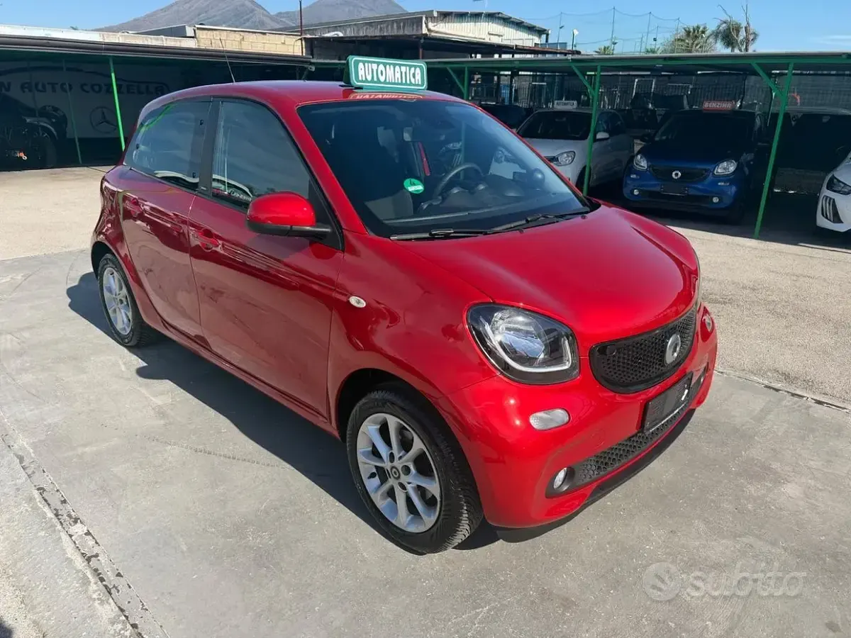 Usata Smart ForFour Passion 71 CV (52 kW) 2016 Rosso Utilitaria