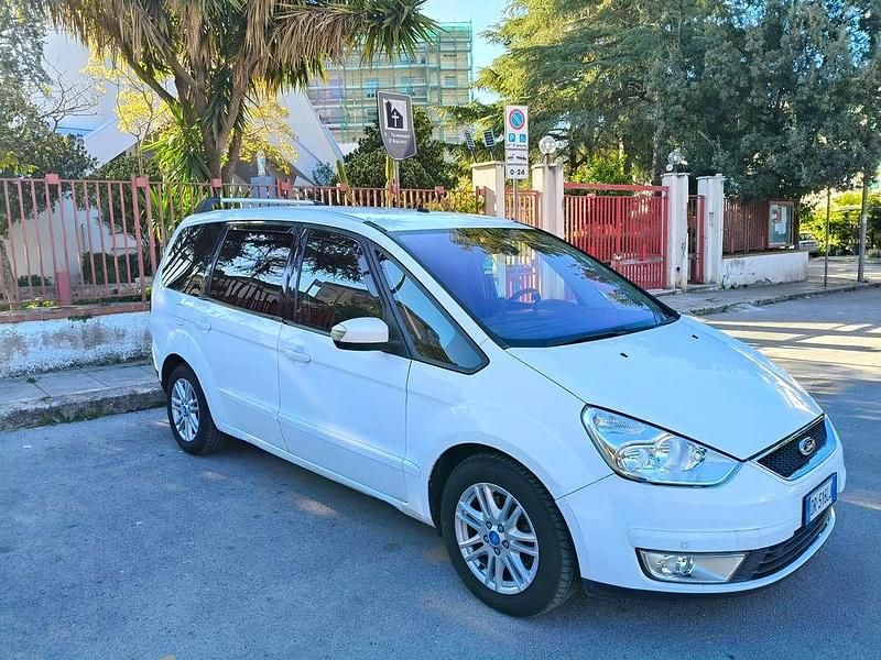 Usata Ford Galaxy 140 CV (102 kW) 2008 Bianco Monovolume