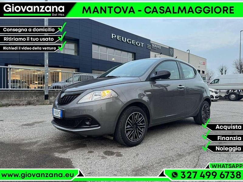 Usata Lancia Ypsilon Gold 69 CV (50 kW) 2024 Grigio granito Utilitaria