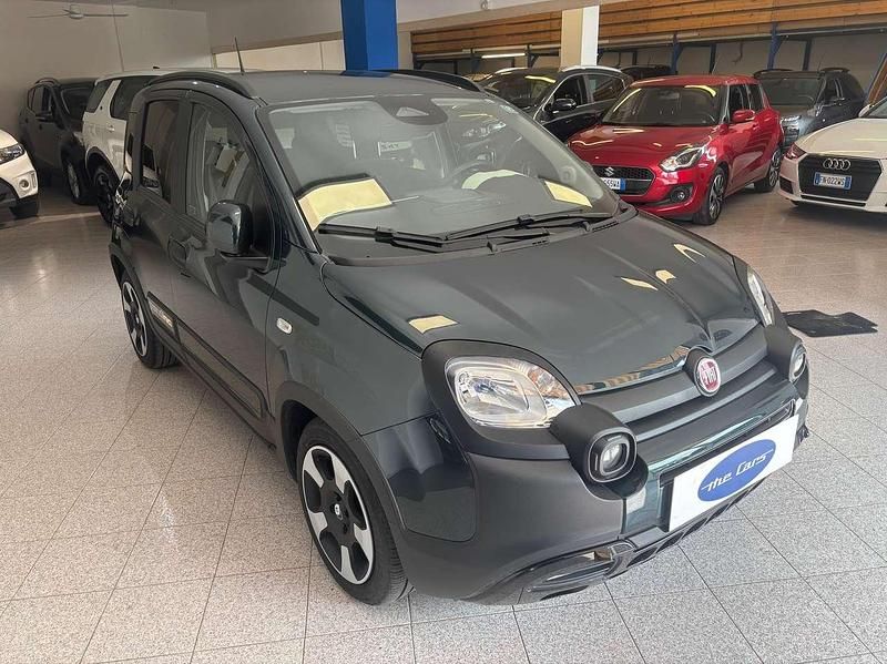 Usata Fiat Panda Cross Cross 69 CV (50 kW) 2024 Verde Utilitaria