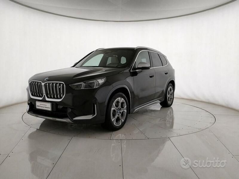 Nero Usata 2023 BMW iX1 xLine SUV | 42.500 € (Cara) - Immagine 1/4