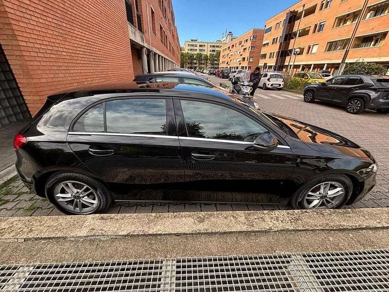 Usata Mercedes A180 Executive 116 CV (85 kW) 2019 Nero Berlina